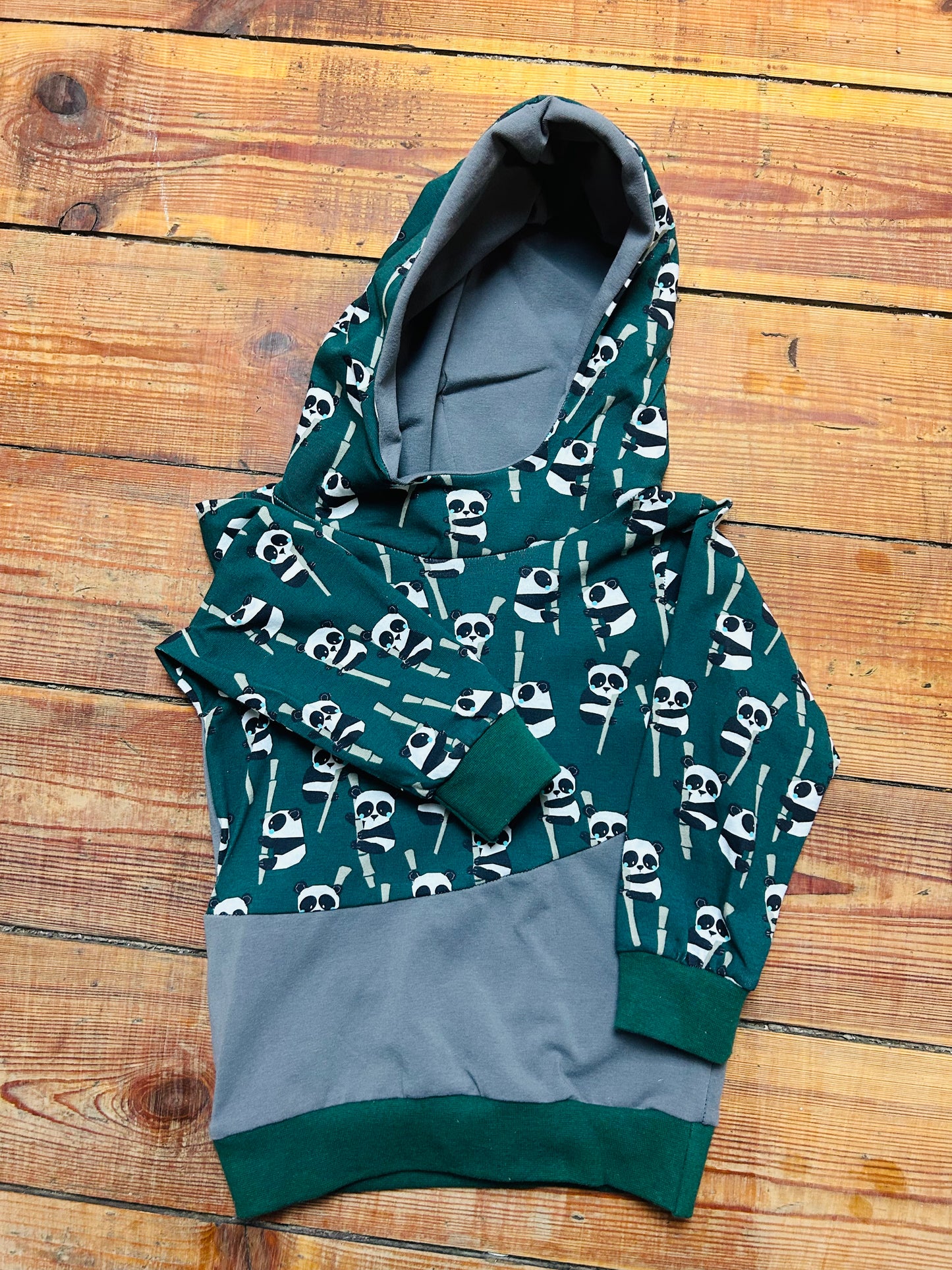 Hoodie mit Kapuze 92